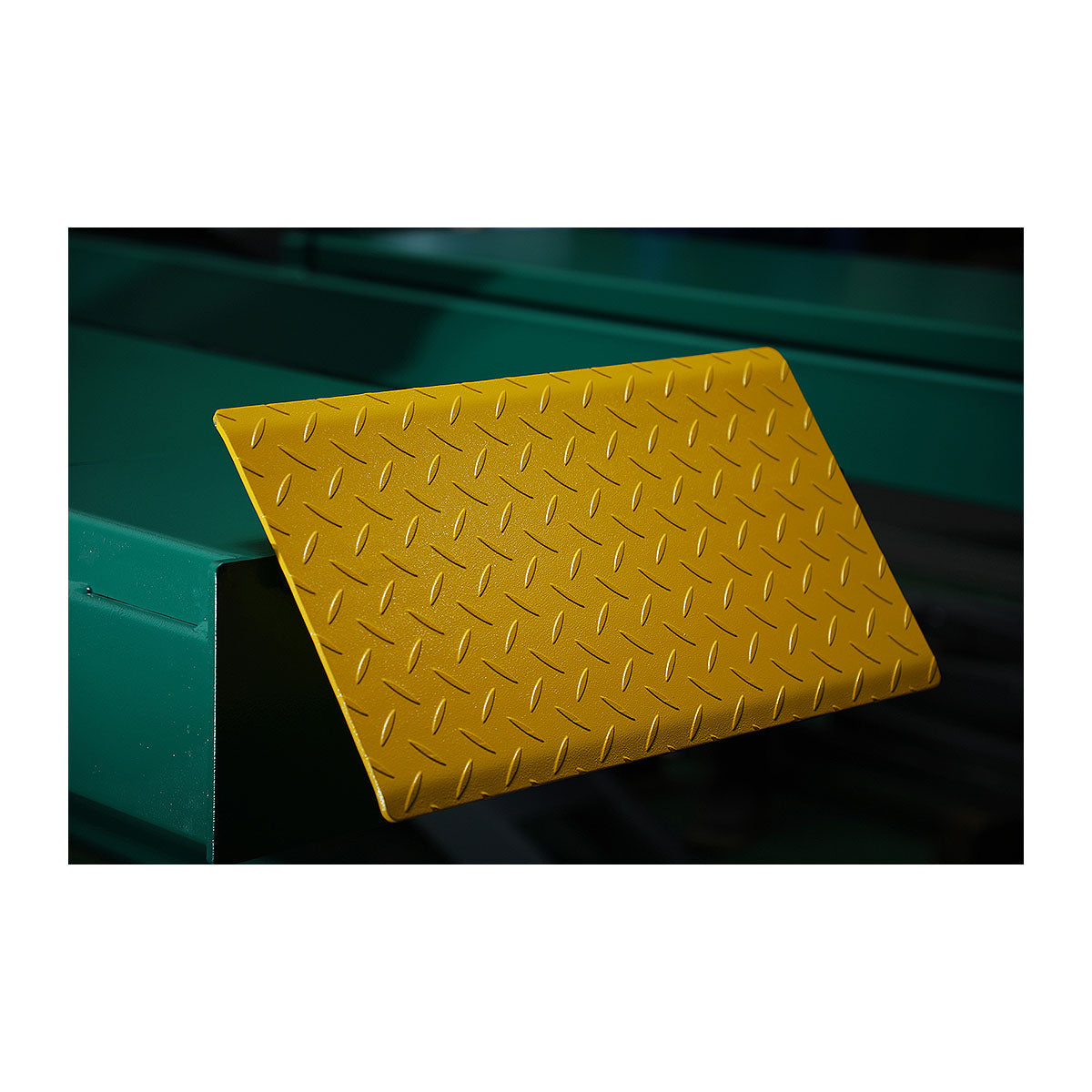 Bàn nâng ô tô SATA dạng cắt kéo tải trọng 4 tấn loại sử dụng điện 220V và loại 380V