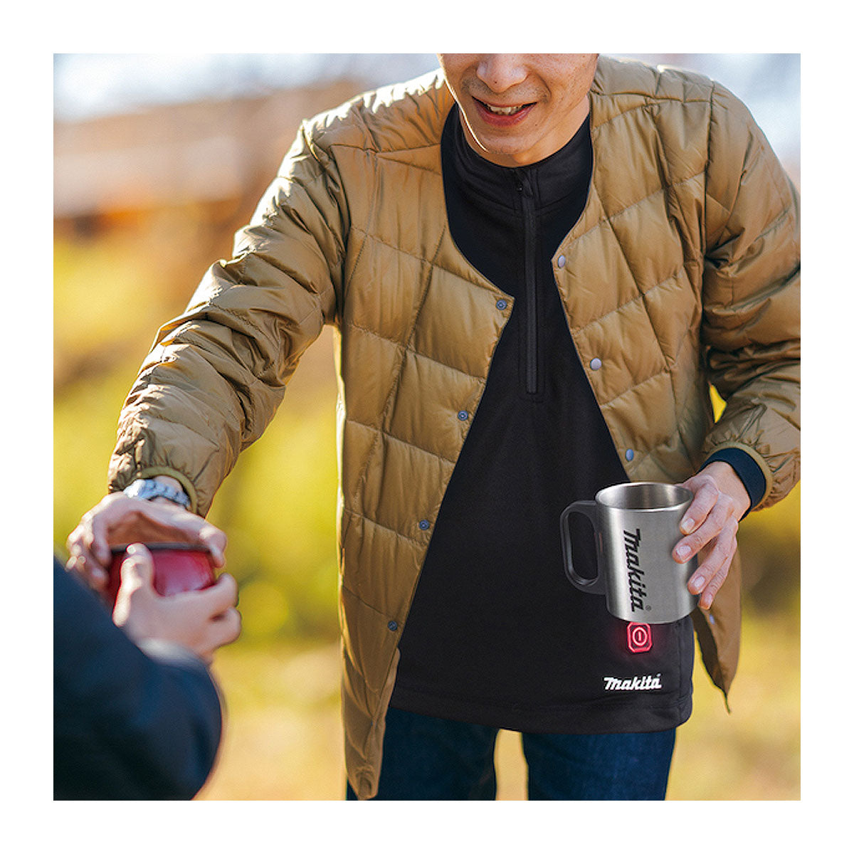 Áo sưởi ấm dài tay Makita DCX201B dùng Pin 18V LXT, 14.4V, 12Vmax CXT, kèm đế giữ Pin TD00000110